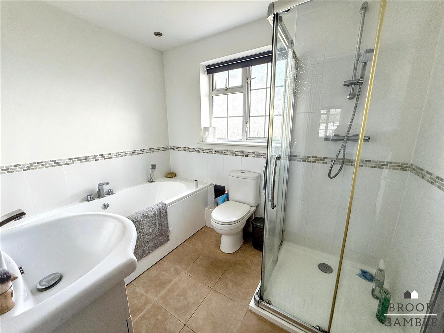 3 Bedroom House. Peppercombe Road in Eastbourne,  19